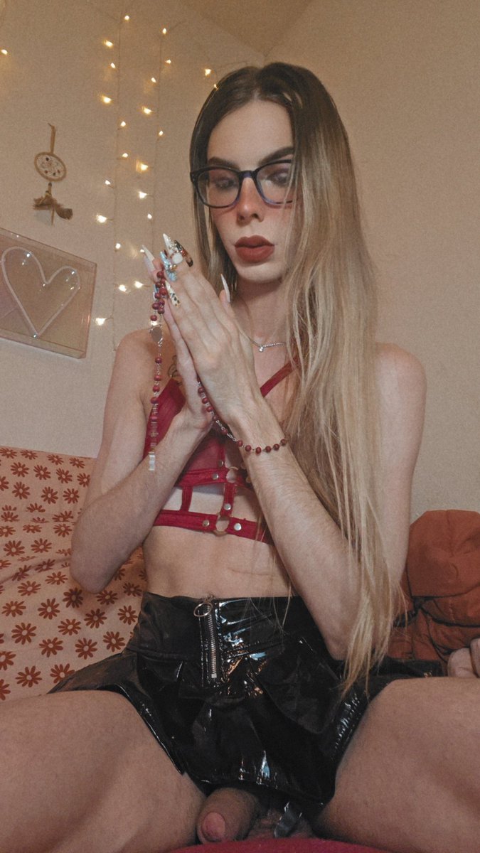 NotYourTransBaby tweet media