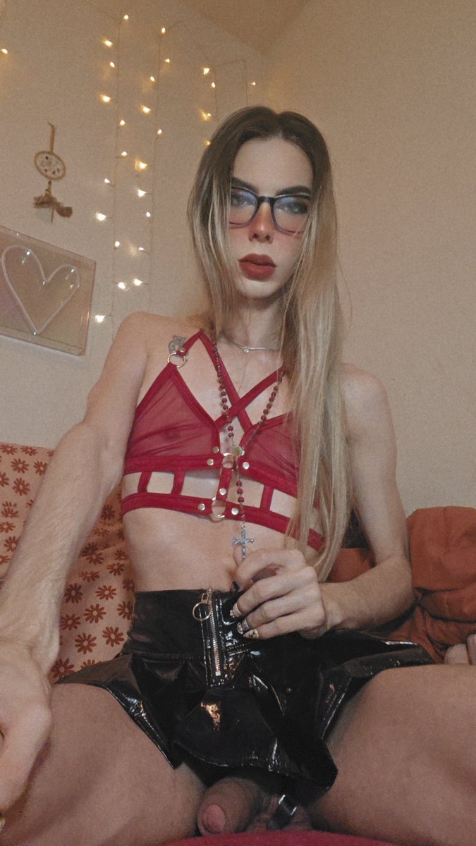 NotYourTransBaby tweet media