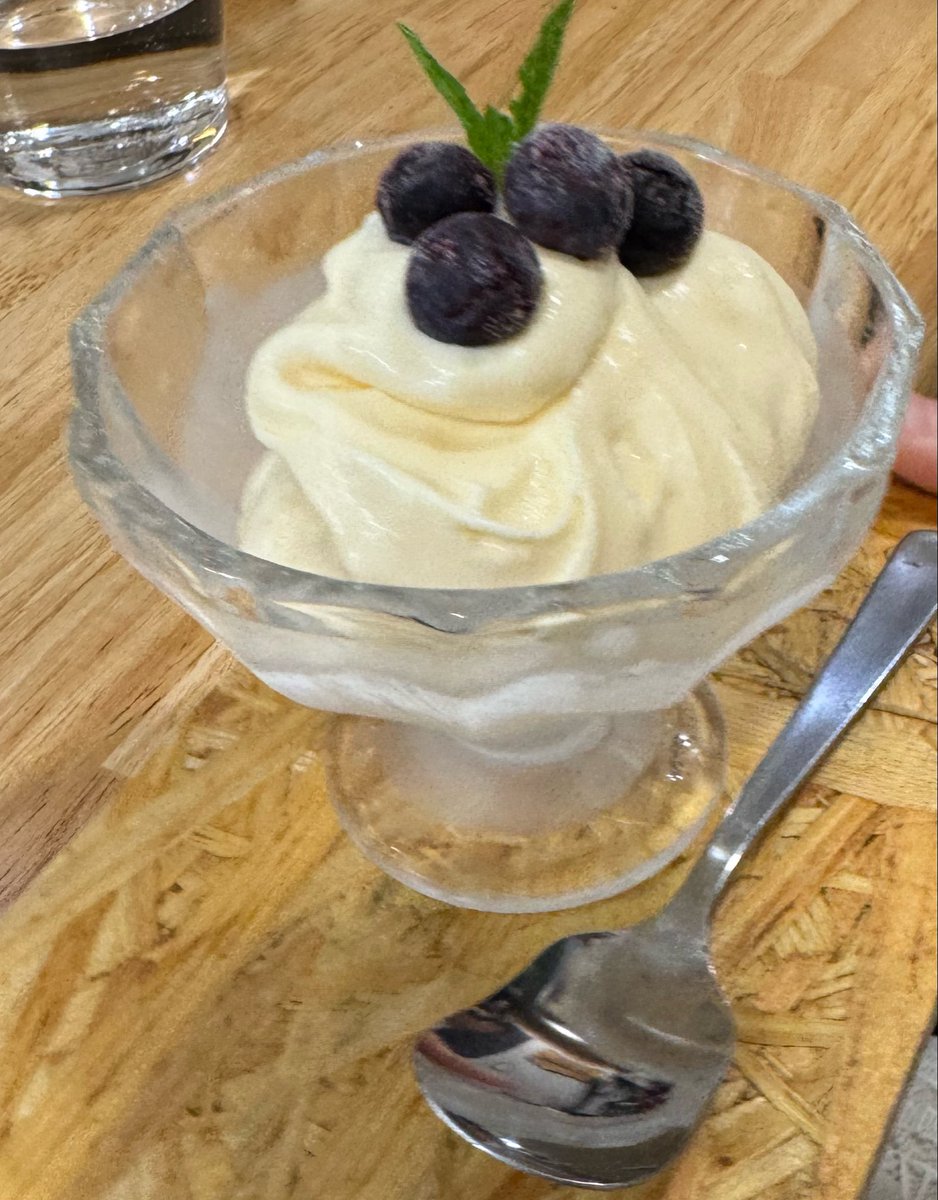 Chacot Coffeeさんでコラボメニュー🥰

すごい、びっくりするモッチリ感な「ネバネバ納豆のトルコ風アイス」🍨💕