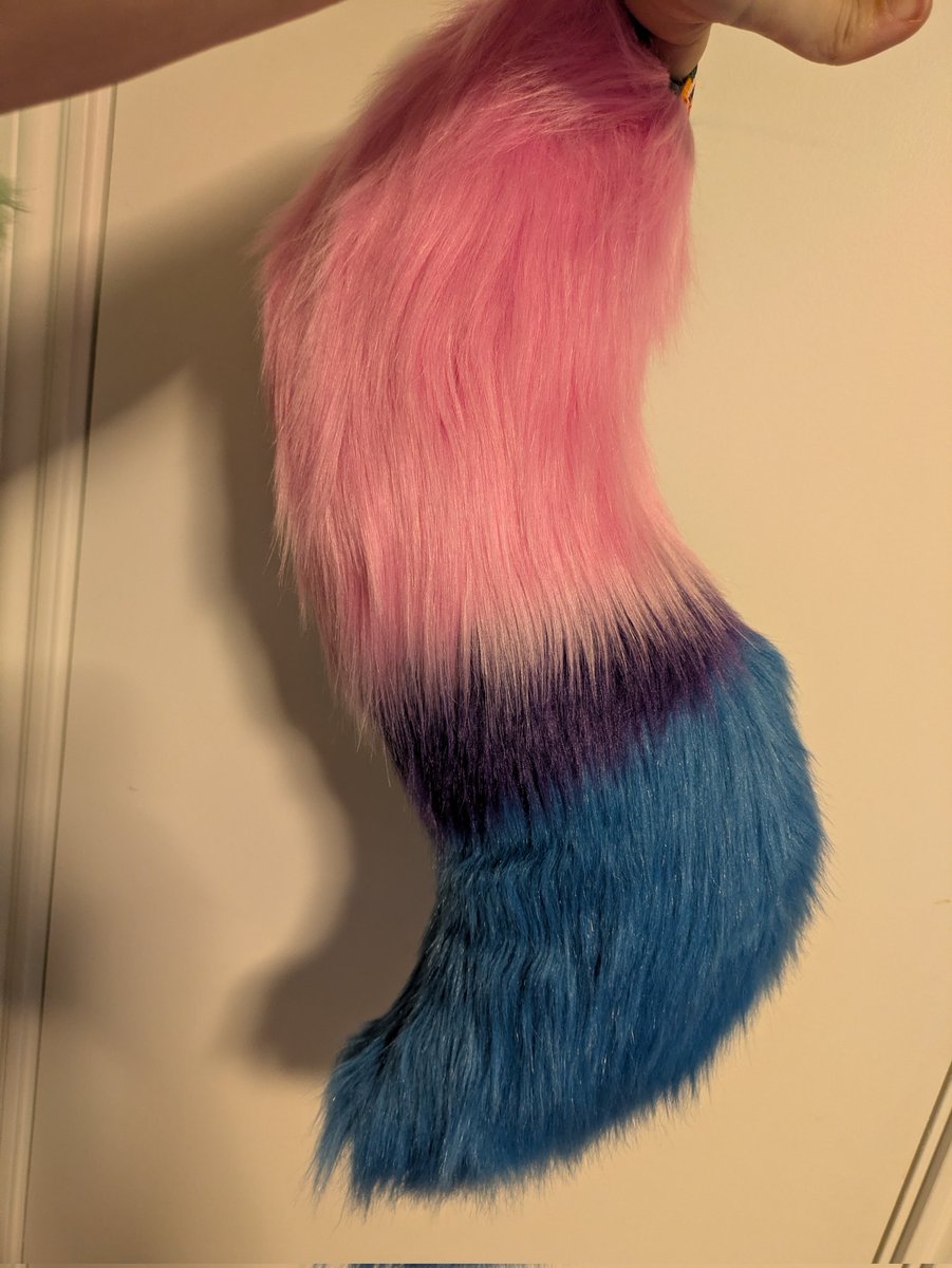 firefoxtales's tweet photo. I just put up all my extra tails from pride fest onto my website. They're $150 each, $15 for shipping!
https://t.co/wVB171F5wm https://t.co/ZJmZDlNDNZ