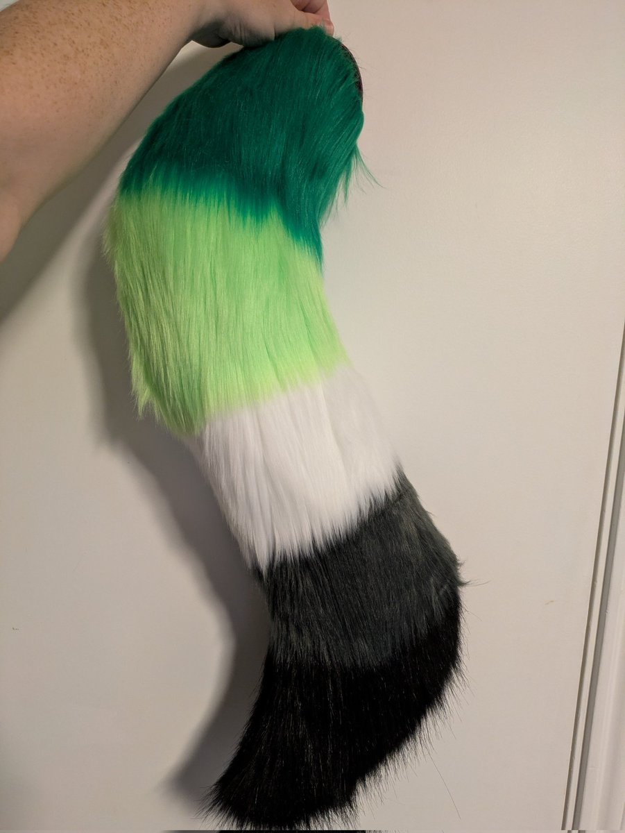 firefoxtales's tweet photo. I just put up all my extra tails from pride fest onto my website. They're $150 each, $15 for shipping!
https://t.co/wVB171F5wm https://t.co/ZJmZDlNDNZ