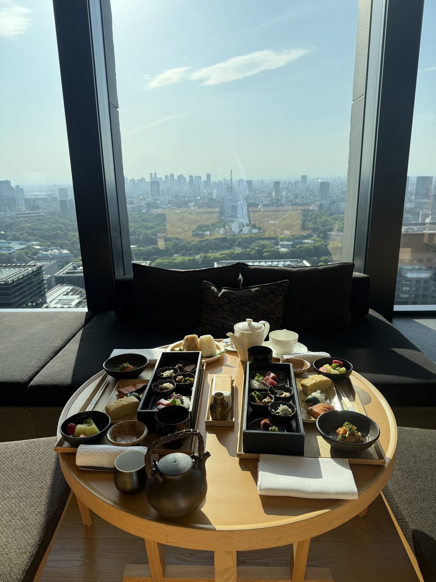 annaokane777's tweet photo. Send for my brekkie with @iwantgracie ♥️ https://t.co/RLXD5enqFE