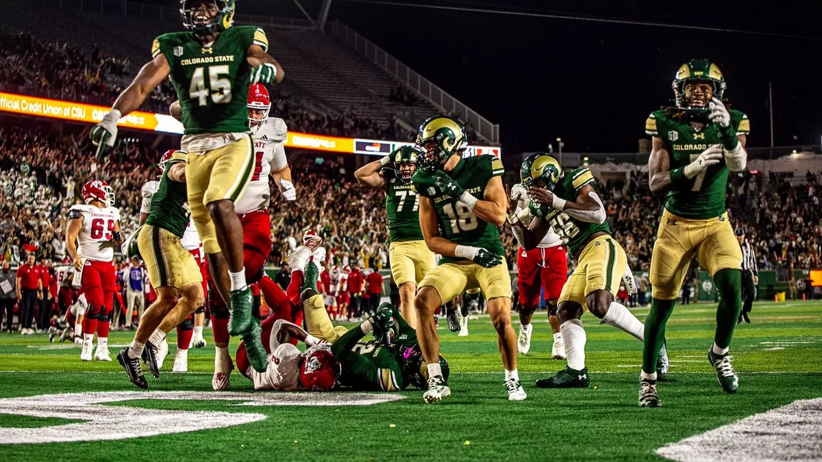 JuanDHerna82542's tweet photo. I am blessed to receive my third D1 offer from Colorado state @coach_pat84
@RecruitEastside @CoachFlo5 @coachgcross @jacorynichols @CoachRich_04 @sixstarfootball @samspiegs @Hayesfawcett3
@haydnhollin @RivalsHS @RivalsHS  #AGTG https://t.co/m0OEW4iJkz