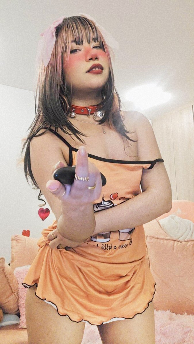 LandladyGem's tweet photo. Come here, Mommy wants to play with you 😈
#NSFW #Mistress #Mommy https://t.co/F6kj0JcMCc