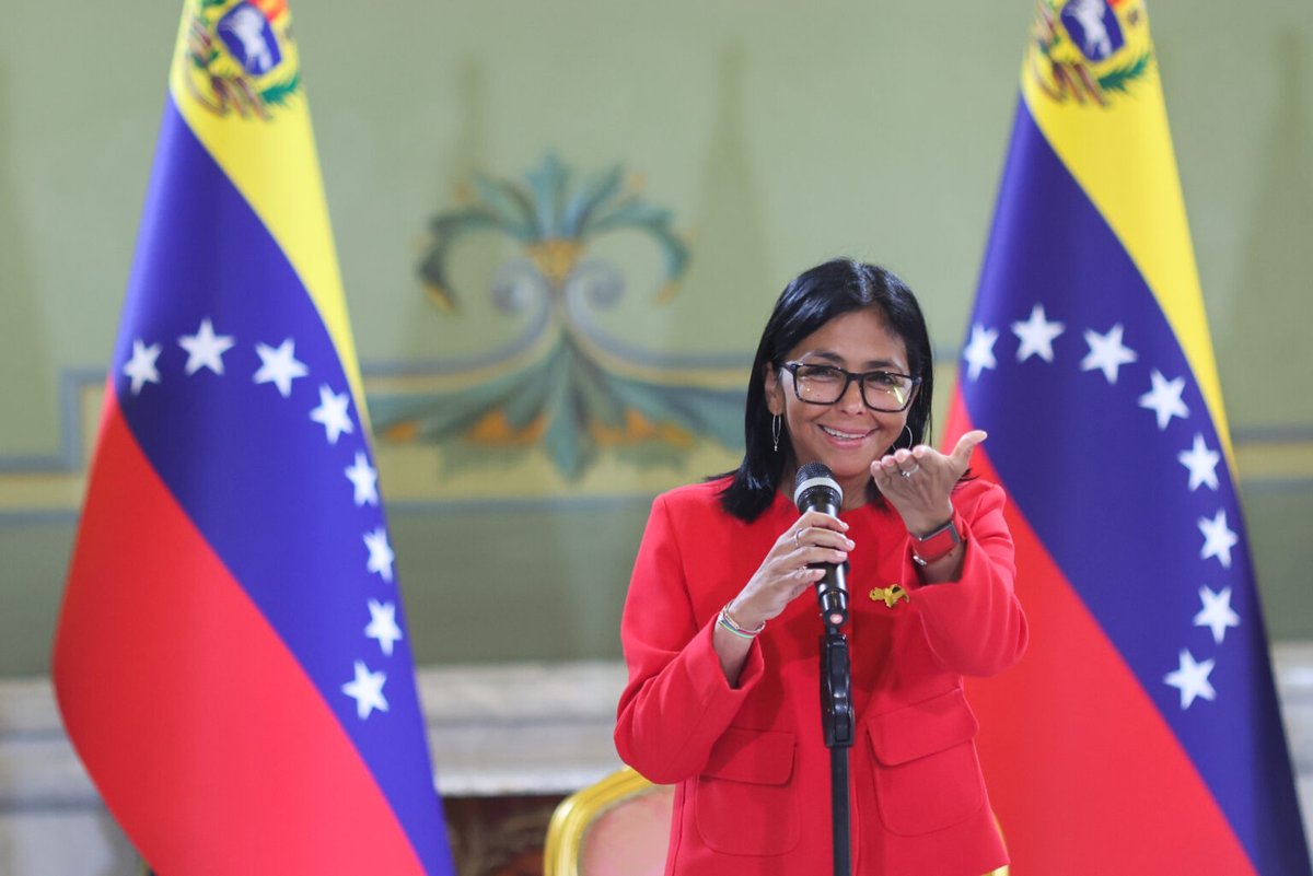 Cancilleria_ve's tweet image. 📰#Noticia | Presidenta (E) Delcy Rodríguez envía un mensaje de agradecimiento a Primera Ministra de Italia

La Presidenta Encargada aseguró que este día quedará grabado en la historia como un paso firme hacia la prosperidad compartida entre naciones.

mppre.gob.ve/publicacion/71…