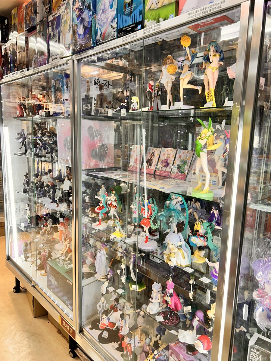 baton_nakanobw's tweet photo. おはようございます😃
オープンしております♪
本日は19時までの営業です🈺
ご来店お待ちしております♪
#batonstore #バトンストア #中野ブロードウェイ #中野 #ガンプラ　#プライズフィギュア https://t.co/fe2SvvpzaL