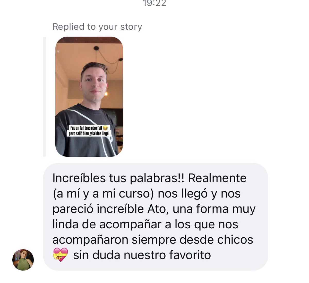 JuanCereigido's tweet photo. @aleberco @EndeavorArg Jajaja, la viste entera o te la muestro? Esos pibes supieron leer un simple meme y minutos después estaban aplaudiendo.

Me falló la presentación adelante de un estadio entero, y simplemente estaba nervioso y tratando de remontarla. Abrazo. https://t.co/zjRaA8v4MD