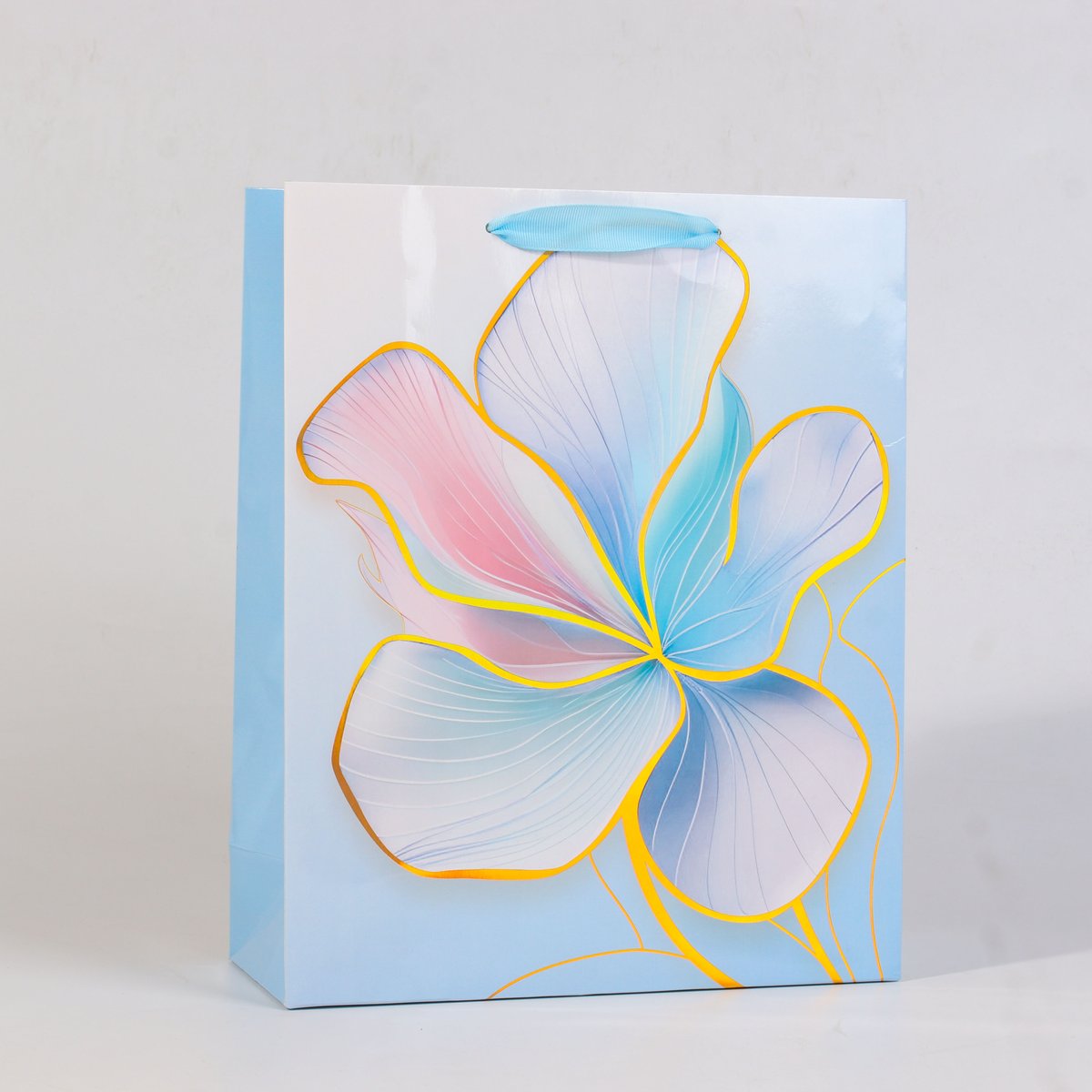 jialanpackage's tweet image. ✨ NEW ARRIVAL | Jialan Package 2026 New Luxury Holographic Gift Bags is coming
Moq:1000pcs provide free logo printing
WhatsApp / WeChat: +8613291593639
📧 Email: sales2@jialanpackage.com
🌐 Website: good-package.com
#GiftBags #PaperBags #CustomPackaging #HolographicBags