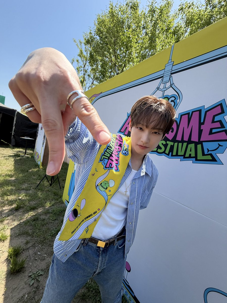 mutseuk's tweet photo. 🌰 260426 어썸뮤직페스티벌 https://t.co/xRrVA9Y8XQ