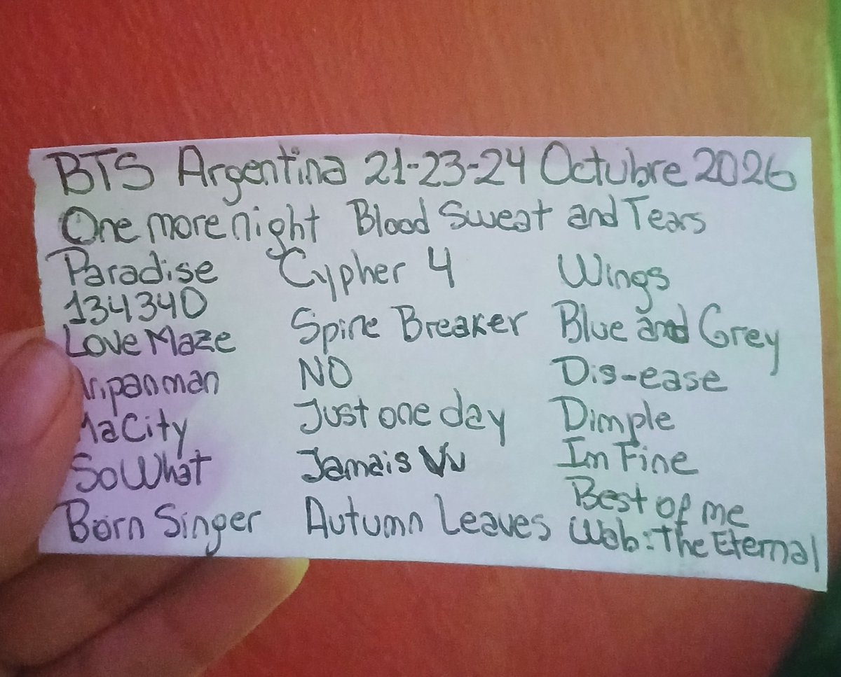 sofia VA A VER A BTS 🪭 tweet media