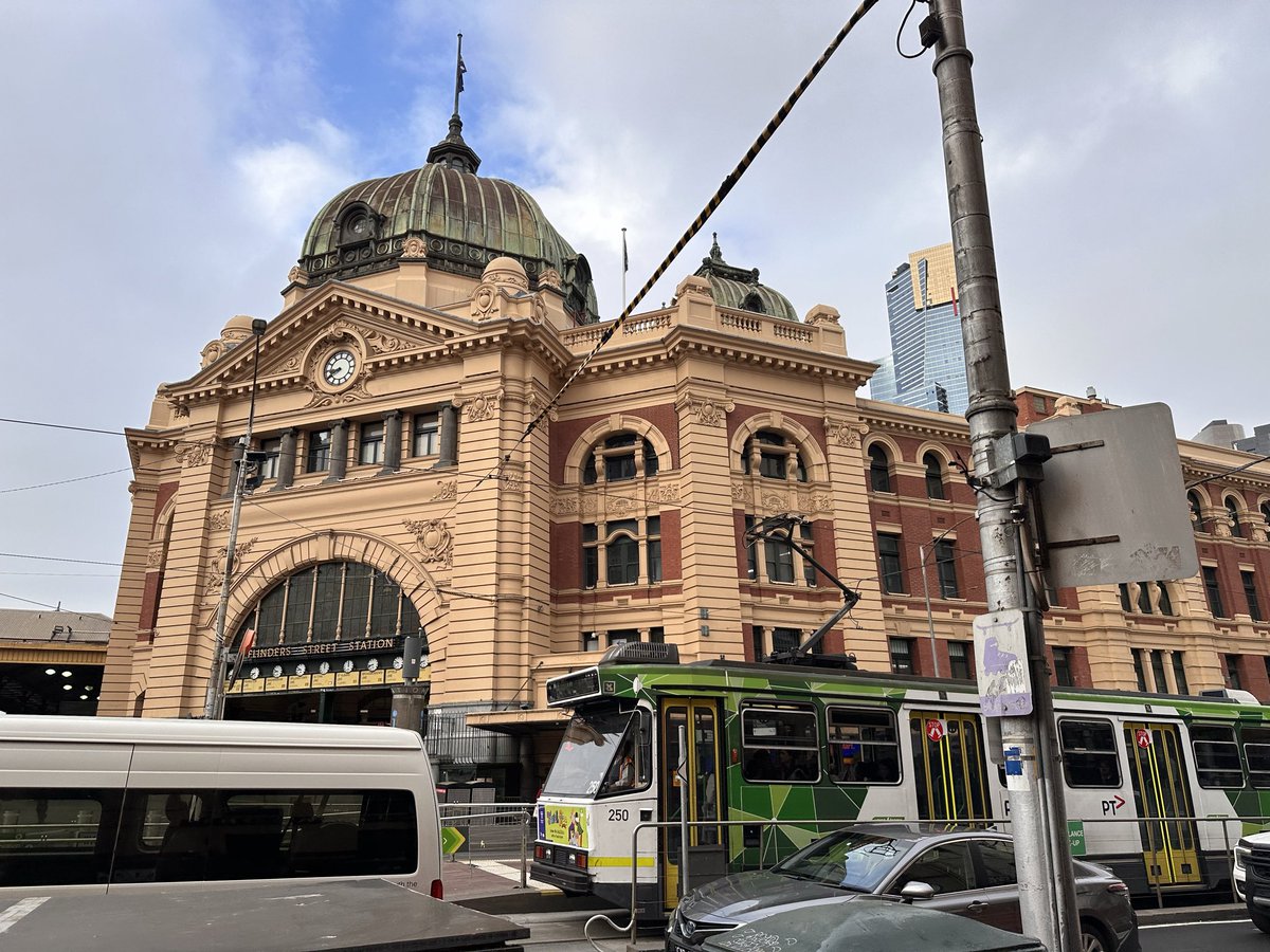 Tommysnote's tweet photo. 【🇦🇺メルボルンワーホリ】

メルボルンに無事到着しました！

日曜日に到着して、バタバタしてたけどようやくゆっくりできそう。

想像の5倍は都会で街がおしゃれですぐに好きになれた！

仕事探しの様子もすぐに記録していきます！ https://t.co/YsHcOgWf0N