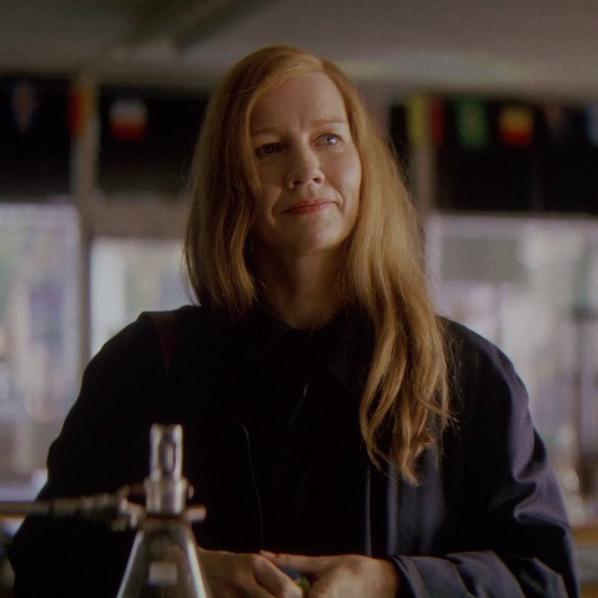 eva stratt’s gf tweet media