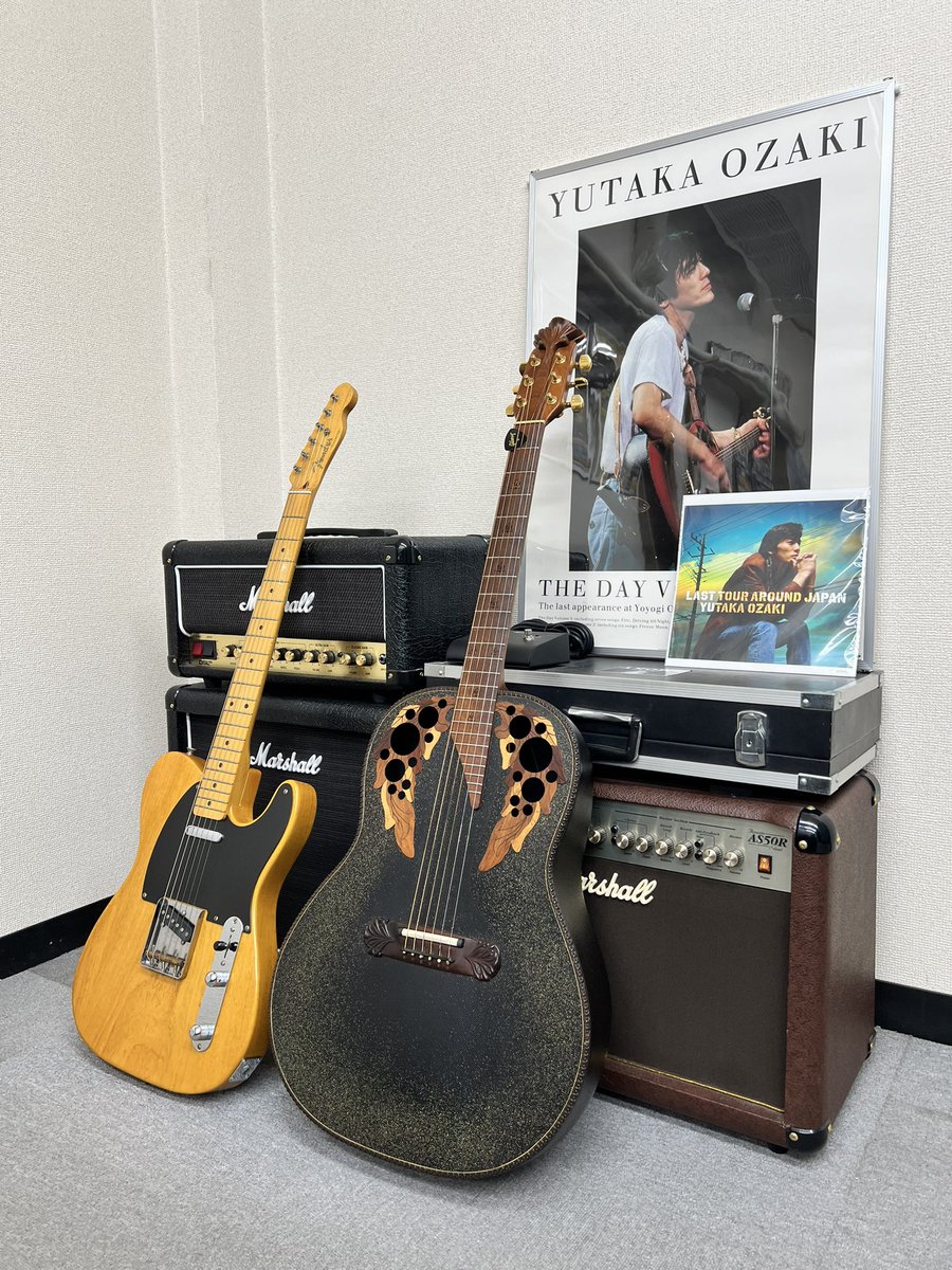 taka0001jp's tweet image. ちょっと遅くなったけど、尾崎豊 34回目の命日🙏  お墓参りに行けないので部屋で祭壇作ってお参り👍
Fender ‘52 telecaster reissue
Ovation 1687-5（’91）
#尾崎豊 #fender #telecaster #ovation #superadamas