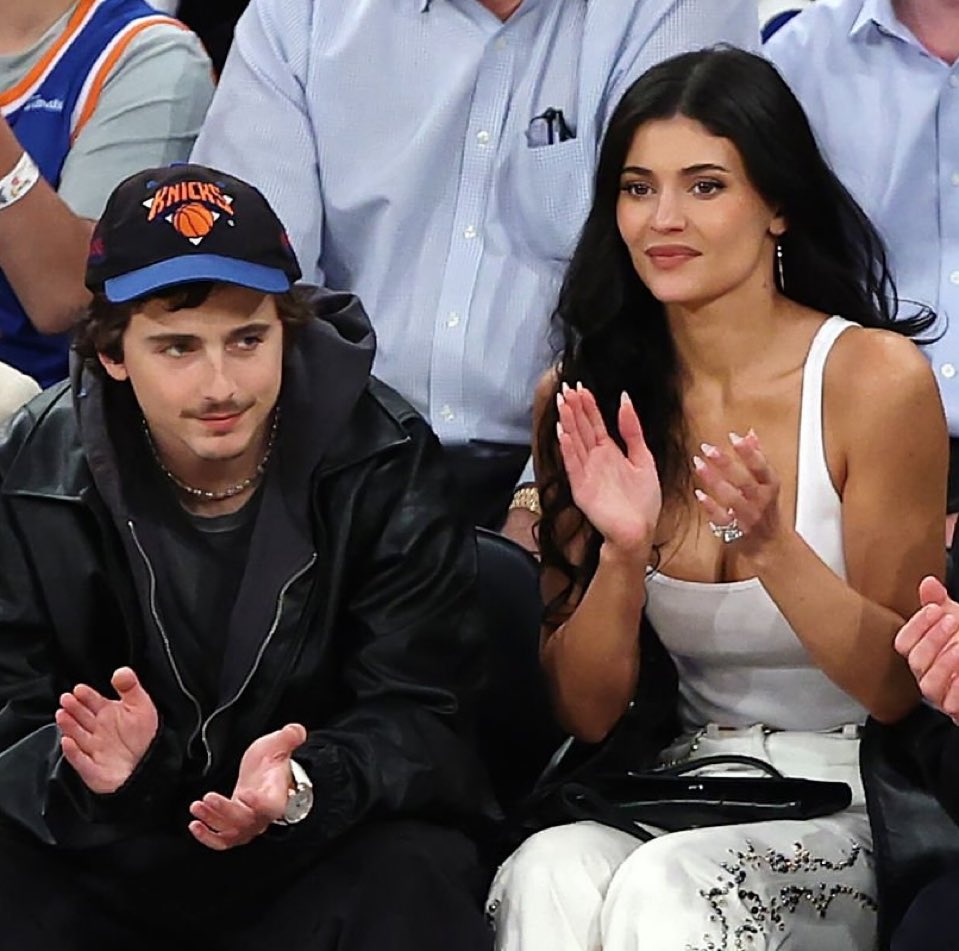 acervo kylie jenner tweet media