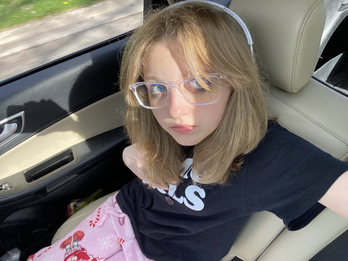 toko fukawa tweet media