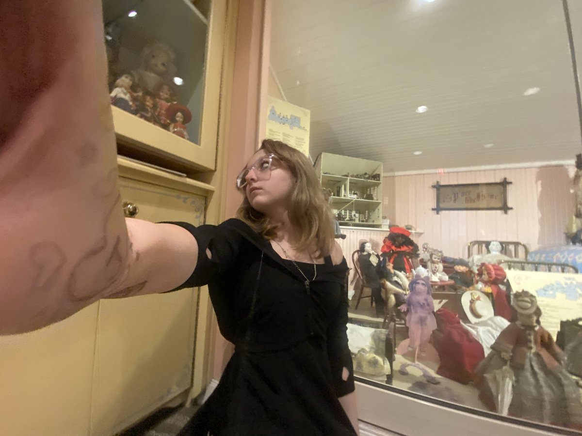 toko fukawa tweet media