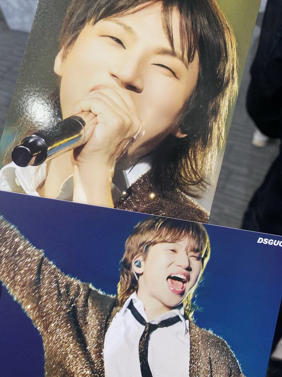 D_D_ba7's tweet photo. 並んでたらいただきました👼

テソンのサイン会は
会場で用意してあるミニ色紙か
5000円、10000円購入でもらえる
ショッパーの3点か🤔
ショッパー可愛かったけど
新たに買うか悩む（） https://t.co/VL2YUXYHMx