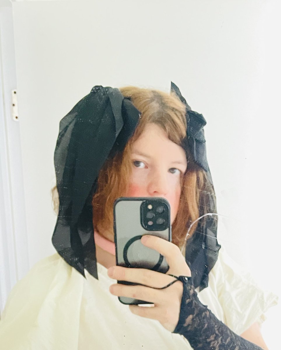 Princess aurora tweet media