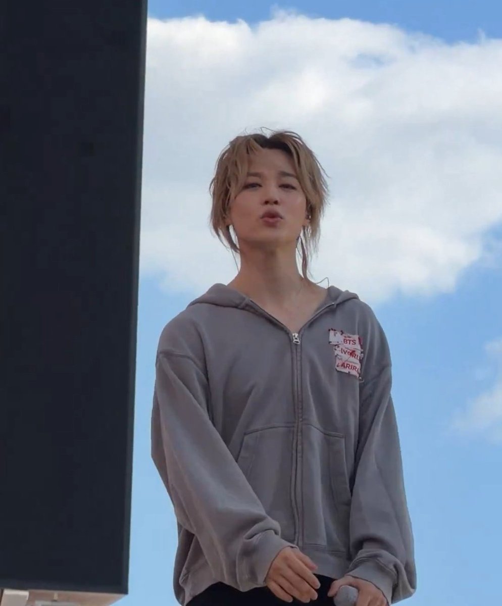 😗