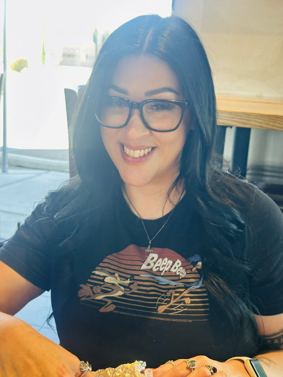 StevenRayByrd's tweet image. My gf was wearing this shirt today and I have to just say how awesome it is to have a girlfriend who is so supportive of what I’m doing and fighting for ! Also , my friends , let me just clarify that I don’t use crypto , never have in my life and I’ve had just a couple people ,