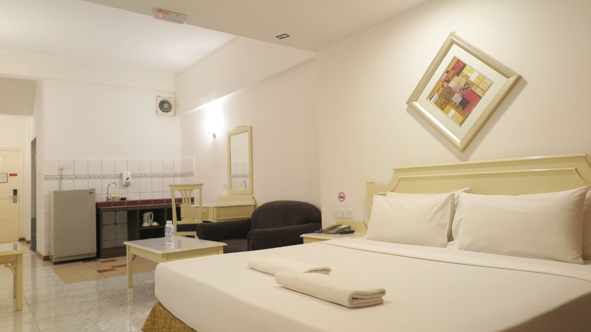 promenadeapt's tweet photo. ✨ Your cozy studio in the city

    Discover comfort and convenience in our Studio Room at Promenade Hotel   Apartment, right in the heart of vibrant Kota Kinabalu. 🌴🌆
 
    📲 Book direct &amp; save: https://t.co/4qoNlTFNTw
    📞 +6088 260888 / +60 16-832 1175 https://t.co/yMY3jWMOiV