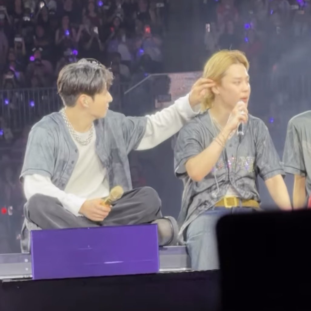 🐰ྀི tweet media