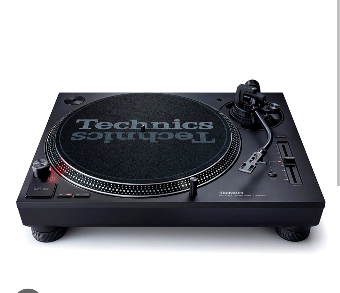 Hamsterjokes's tweet image. I once dreamed of completing my #HiFi sound system with a #Technics turntable 🎚️ #1990s