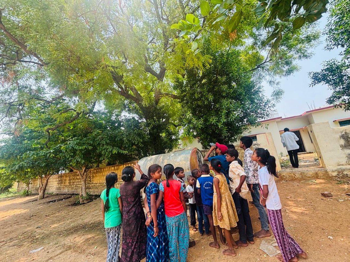 readingkafka's tweet image. Learning to care about birds and nature. 

A partnership with Nature Conservation Foundation @ncfindia for nature education in Karnataka’s rural public libraries. 

#summerinlibraries 🌷🌿📚🕊️