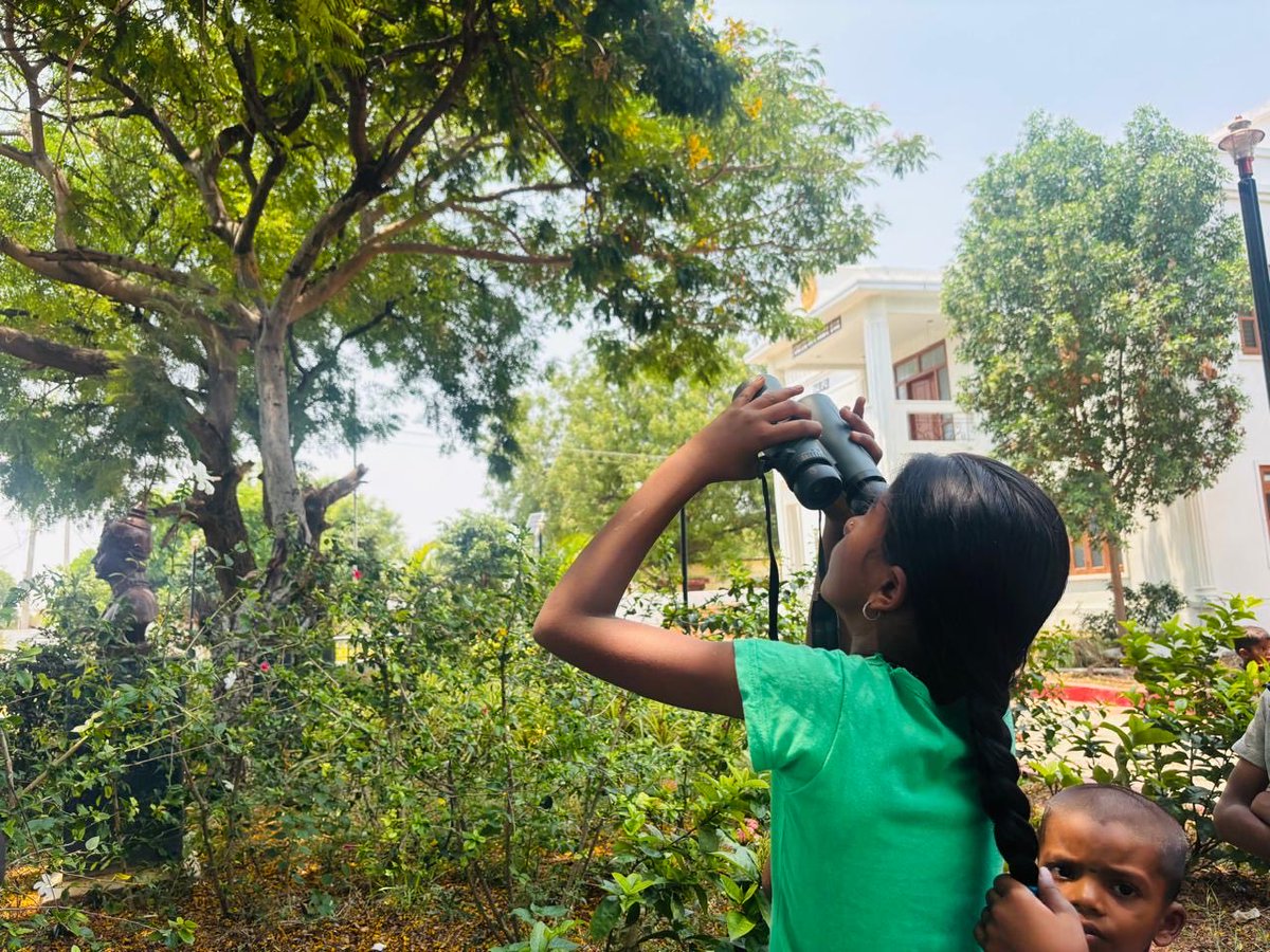 readingkafka's tweet image. Learning to care about birds and nature. 

A partnership with Nature Conservation Foundation @ncfindia for nature education in Karnataka’s rural public libraries. 

#summerinlibraries 🌷🌿📚🕊️