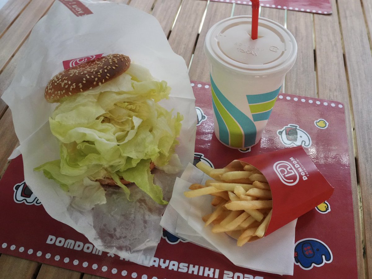 レタスバーガー🥬 想像以上にレタスでビックリしたよ！ #ドムドム