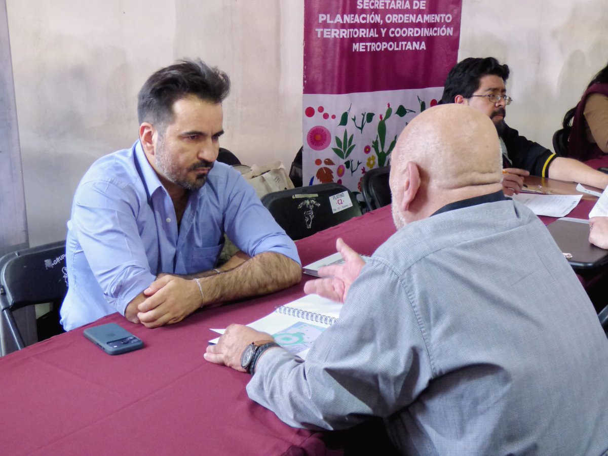 MetropolisCDMX's tweet image. 🙌🏽Estuvimos presentes en otra jornada de #ZócaloDeGobierno atendiendo y asesorando a las y los ciudadanos que acudieron a la mesa de #Metrópolis
📩Si te quedaste con alguna duda sobre algún trámite o servicio, puedes escribinos al correo:
vinculacion@metropolis.cdmx.gob.mx