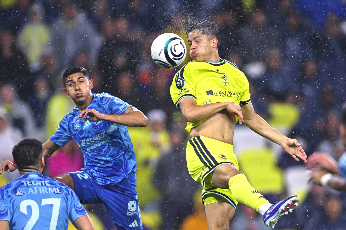 ZonaFUT1's tweet image. ¡MEDIO TIEMPO! ⏳ 

#ConcaChampions | 🇺🇸  #NAS 0-1 #TIG 🇲🇽 

Se terminan los primeros 45 minutos del enfrentamiento entre @NashvilleSC y @TigresOficial, ganándolo por la mínima los universitarios. 

NO TE PIERDAS LA PARTE COMPLEMENTARIA AQUÍ 👇
youtube.com/live/ewYTWofZt…