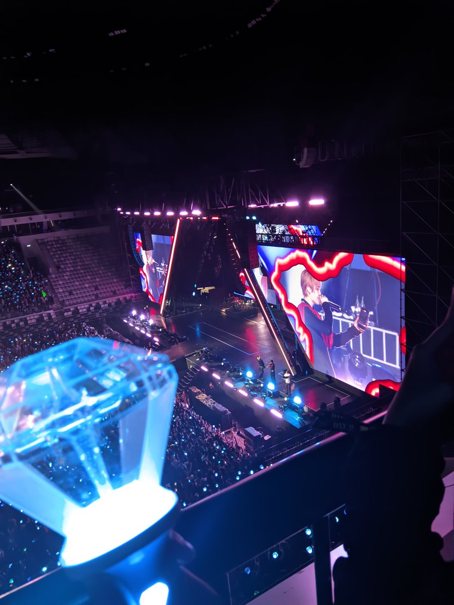 mycylaa's tweet photo. dulu masih inget banget cuman bisa ngeliat banner reboot sambil carii freebies tapi sekarang aku beneran bisa ketemu sama kalian semua sur, terimakasih yaa udah bikin akuu happy dan ini bakalan jadii kado terindah buat aku 🤍🤍

#PULSE_ON_IN_JAKARTA
#트레저 #TREASURE https://t.co/Tm7lnPuBtE