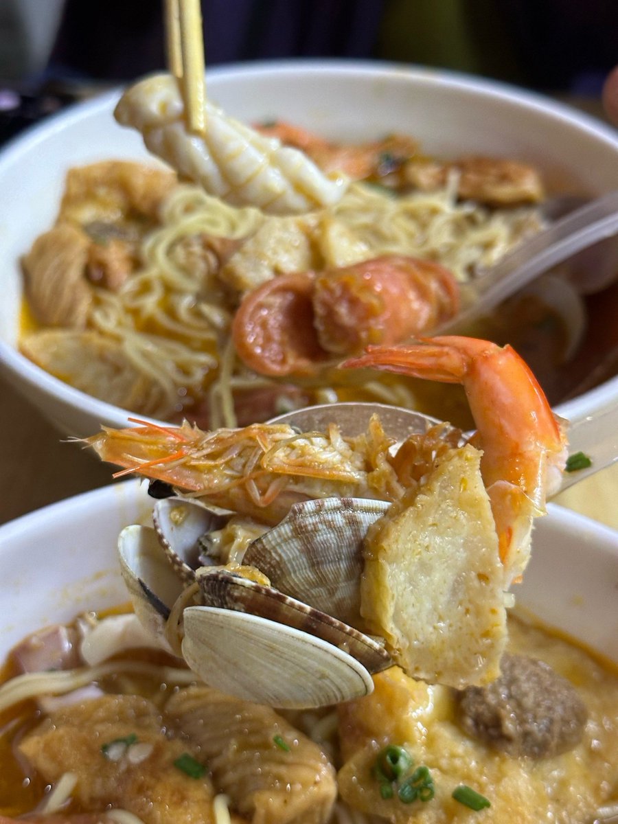 dedr1773092's tweet photo. Savor Thailand’s soul in one bite! Our Pad Thai blends crispy tofu, plump shrimp, tangy tamarind, and roasted peanuts—all tossed with rice noodles. A symphony of sweet, sour, salty, and nutty flavors! Grab yours now at [Restaurant Name]! https://t.co/ZtE8ntrqQ5