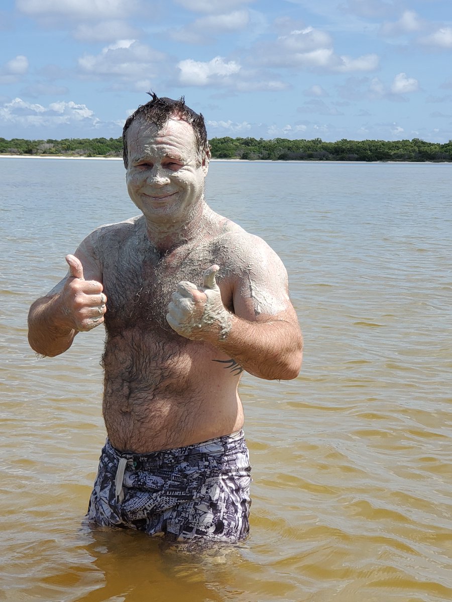 edgeaust's tweet photo. Living the natural skincare life 😄🌿

Mud mask: 100% organic, zero cost, maximum vibes!

Sun, sea and a little bit of wild, this is what real self-care looks like.

#NEBA #NaturalGlow #BeachLife #SelfCare #GoodVibesOnly https://t.co/Dgp7RdWoD7