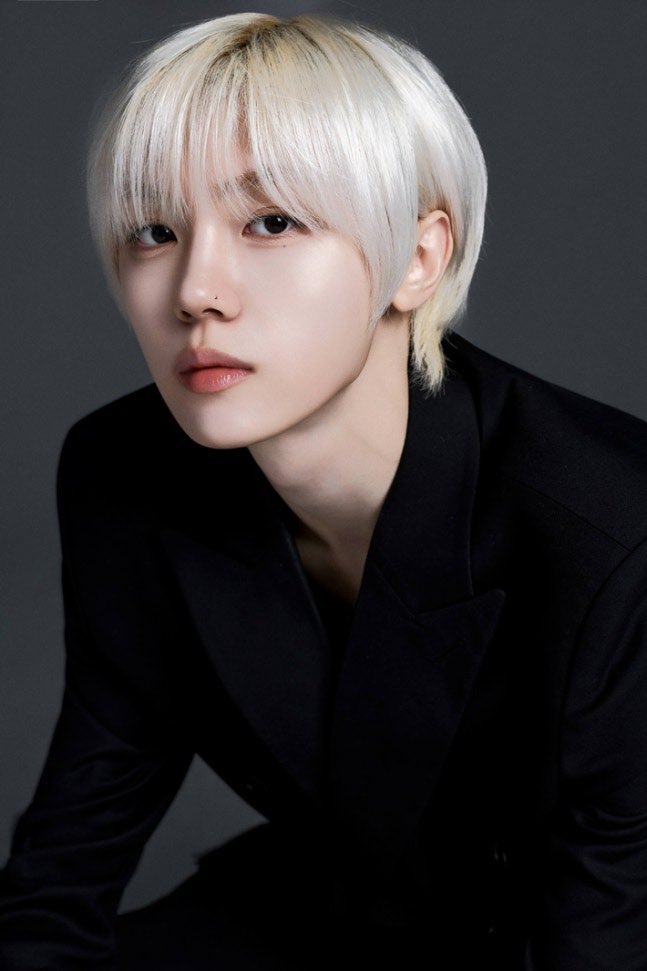 또릉 tweet media