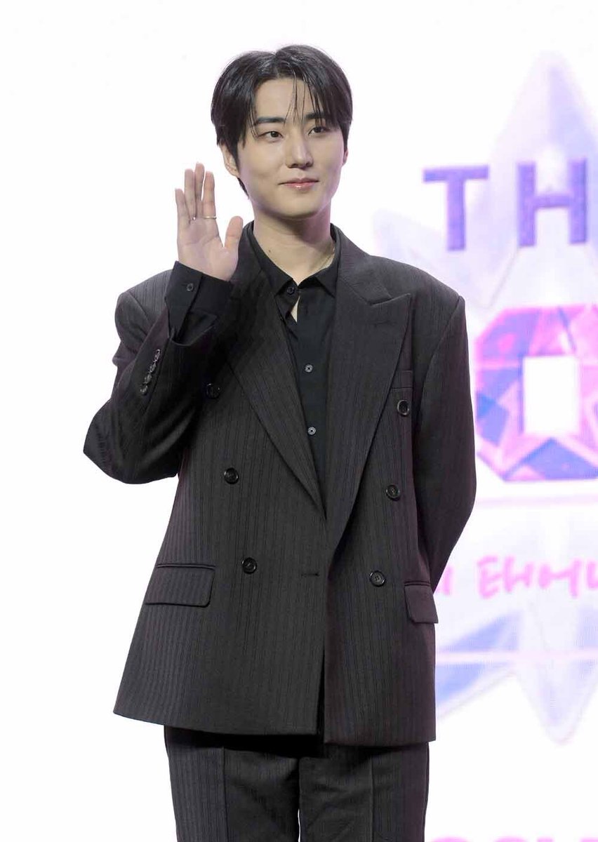 츠네^. .^ tweet media