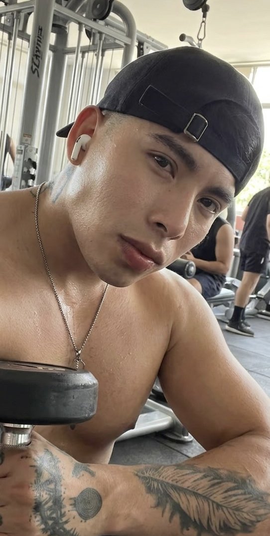 DenjKristaM's tweet photo. Gym bro dond! https://t.co/6S1sgNoOmQ
