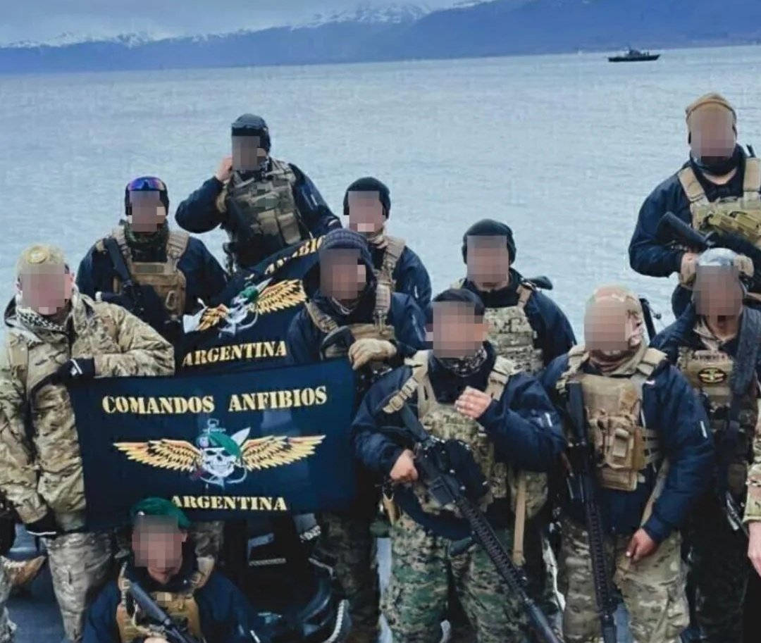 🇦🇷🇺🇲| La <a href="/Armada_Arg/">Armada Argentina</a> desarrollará durante las próximas 4 semanas el ejercicio Tridente en conjunto con el <a href="/SOCSOUTH/">SOCSOUTH</a> en la Base de Infantería de Marina Baterías a lo que se le sumará la última semana actividades conjuntas con el AFOE del Ejército y GOE de la <a href="/FuerzaAerea_Arg/">FuerzaAéreaArgentina</a>  +