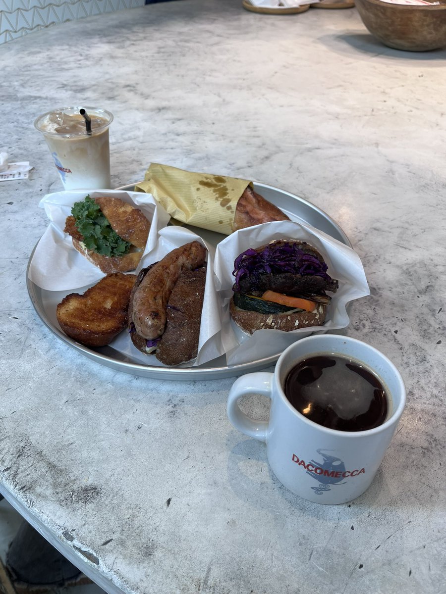 takuma_viola's tweet photo. パン美味しかった🥖☕️ https://t.co/aV0J1H0529