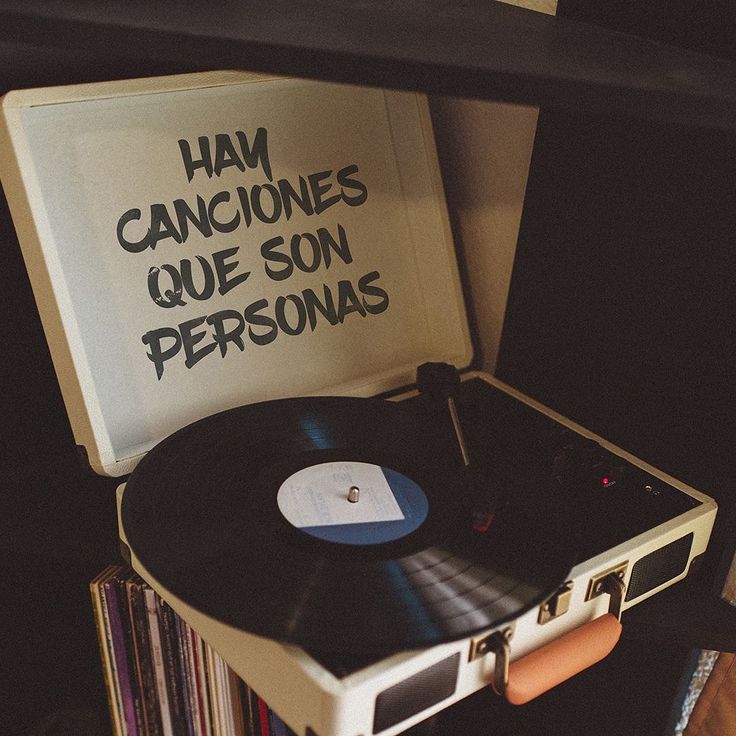 BEATOFICIAL's tweet image. Hay canciones que se convierten en personas, esas que llegan en el momento exacto, que te entienden sin decir nada y se quedan contigo. Cuéntanos, ¿qué canción sientes así? 👀
🐝 beatdigital.mx | 100.9 FM
#Música #beatviral #Canciones
