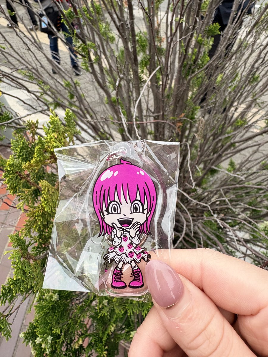 LiSA神戸ワールド記念ホール
ガチャ交換

LiSAガチャのアクキーとピンズ交換してくれる方いませんか、、、
#LiSA 
#LiSA物販　
#ガチャ交換