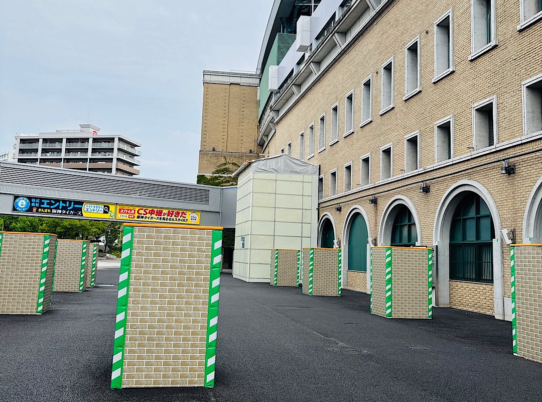 とおやま tweet media