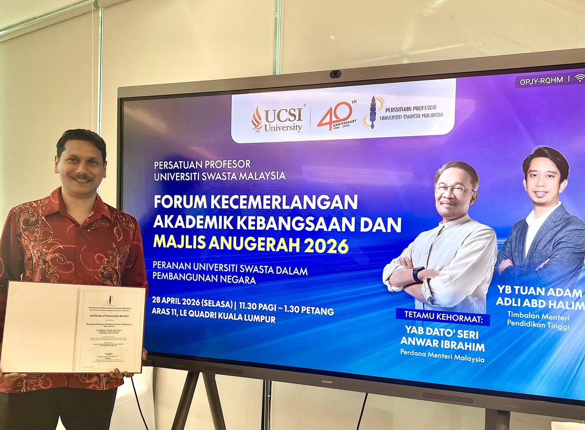 Dinesh_Kumar78's tweet photo. Truly honoured with this recognition to mark my inclusion among the World’s Top2% Scientists consistently. The event was graced by the Honourable Prime Minister of Malaysia, Dato’ Seri Anwar Ibrahim. @imu_pharmacy @IMUMalaysia @Kam_Dua @_atanas_ @DrKeshavRajPau1 @SachinK00306908 https://t.co/OgXZtZ2kkG