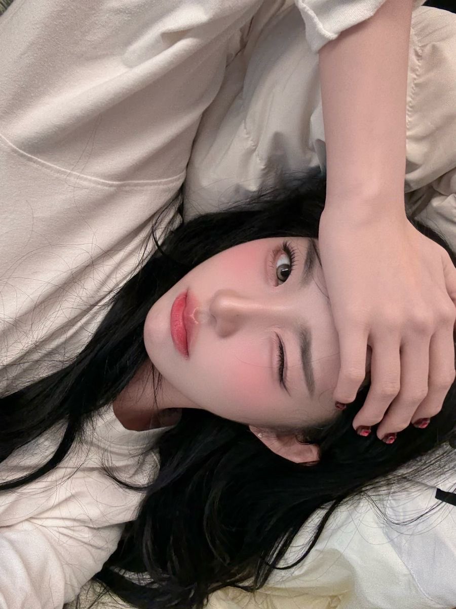 selene 🌙 tweet media