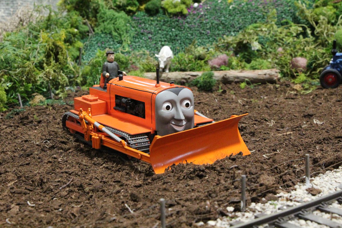Parker's Thomas Replicas tweet media