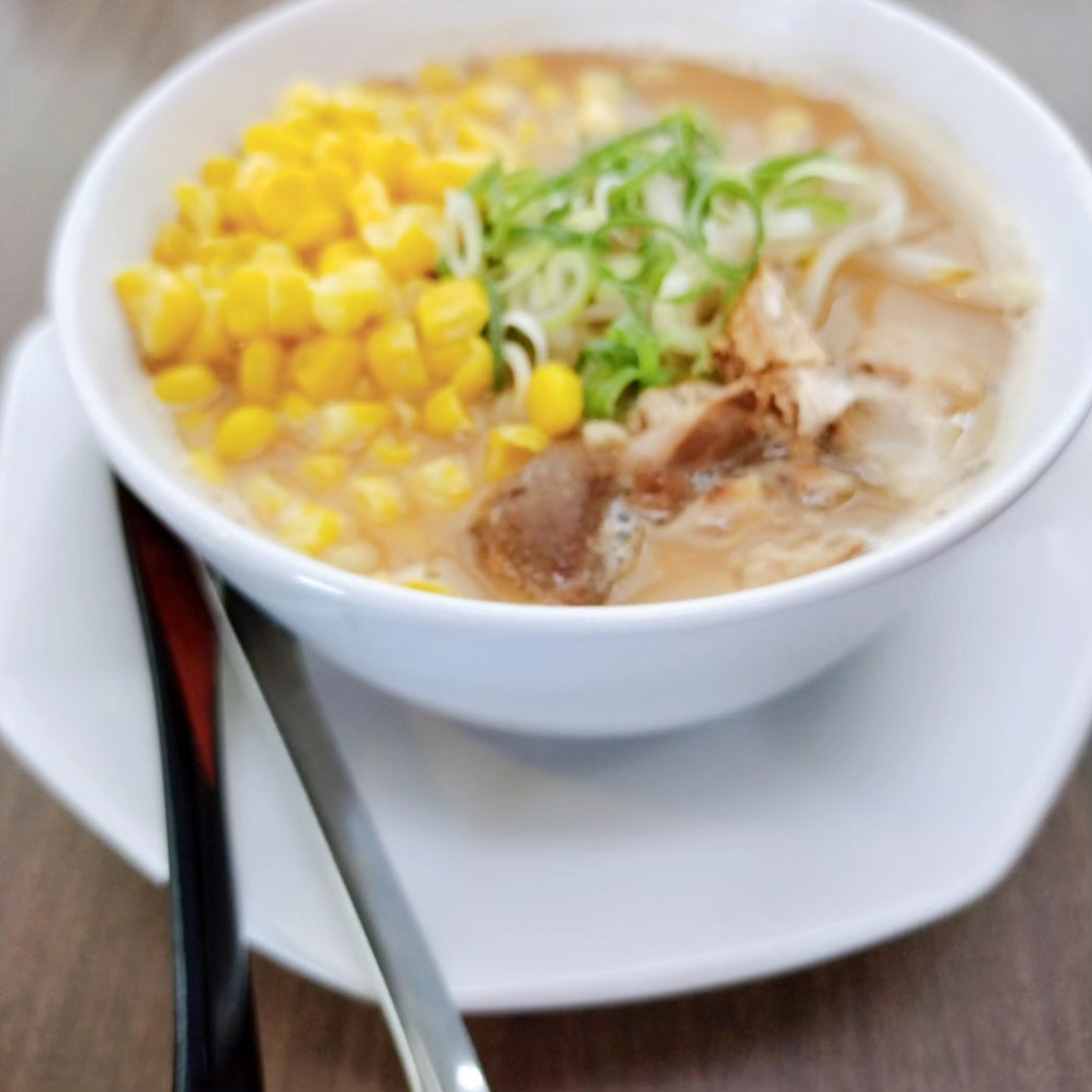 misotatsuminoo's tweet photo. お子様らぁ麺の新オモチャ続々登場🙌大人気で品切れ中でした、ちいかわシールコレクションも入荷しました🙌🙌
お子様らぁ麺のトッピングランキングNo.1の北海道産コーン（+110円）もオススメですよ♪※写真はお子様らぁ麺+トッピングコーンです🌽 https://t.co/WgLJQjlMBl