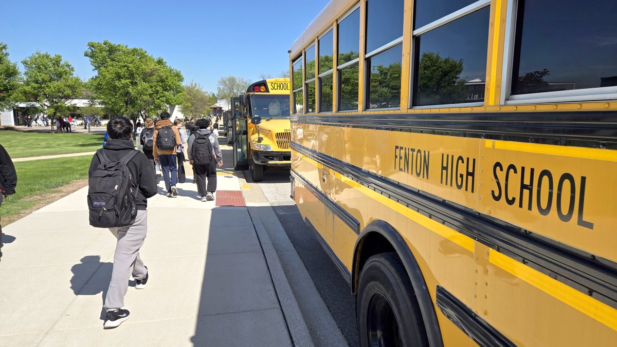 Fenton HS Dist. 100 tweet media