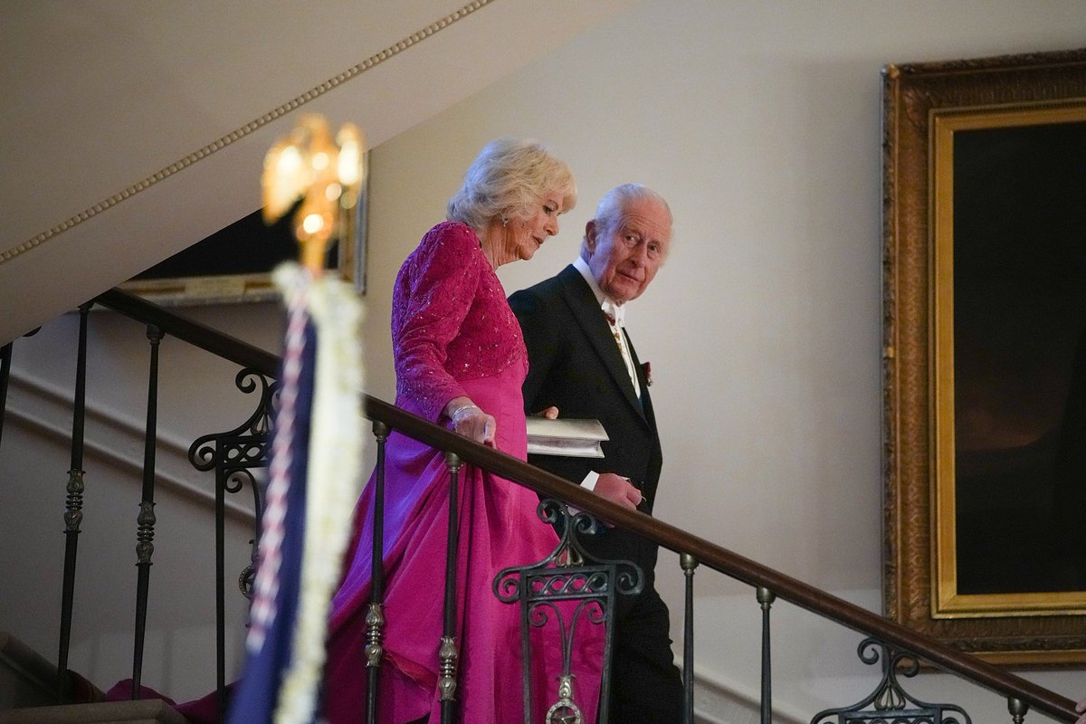 UKinUSA's tweet photo. A relationship born in conflict that has transformed into the closest alliance in history.

250 years of a shared story, built on common values, leading from the Magna Carta to the Declaration of Independence to the defeat of Nazism and triumph in the Cold War.

At tonight’s White House State Banquet, His Majesty King Charles III, Queen Camilla, President Donald J. Trump, and First Lady Melania Trump toasted to the deep ties that span every sector, from technology to the creative arts to education and defence.

Cheers to our partnership for the next 250 years!

@FLOTUS @POTUS @RoyalFamily #GreaterTogether
