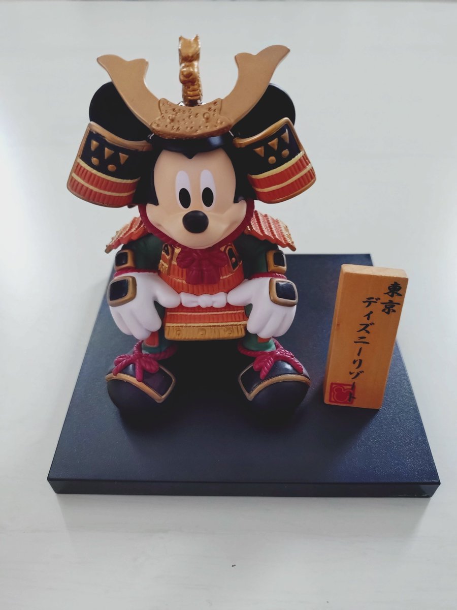 mamiko222's tweet photo. 我が家の五月人形　息子の五月人形も娘のお雛様もお焚き上げして頂き　今はディズニーの可愛い〜ミッキーの飾りにしました！大好きなディズニーに囲まれた生活　幸せ〜だよ！　#五月人形　#ディズニー　#ミッキー https://t.co/EGl972eEfx